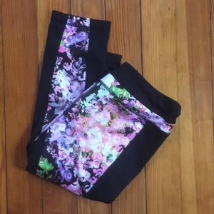 CYNTHIA ROWLEY Athletic Yoga Capris EUC Floral